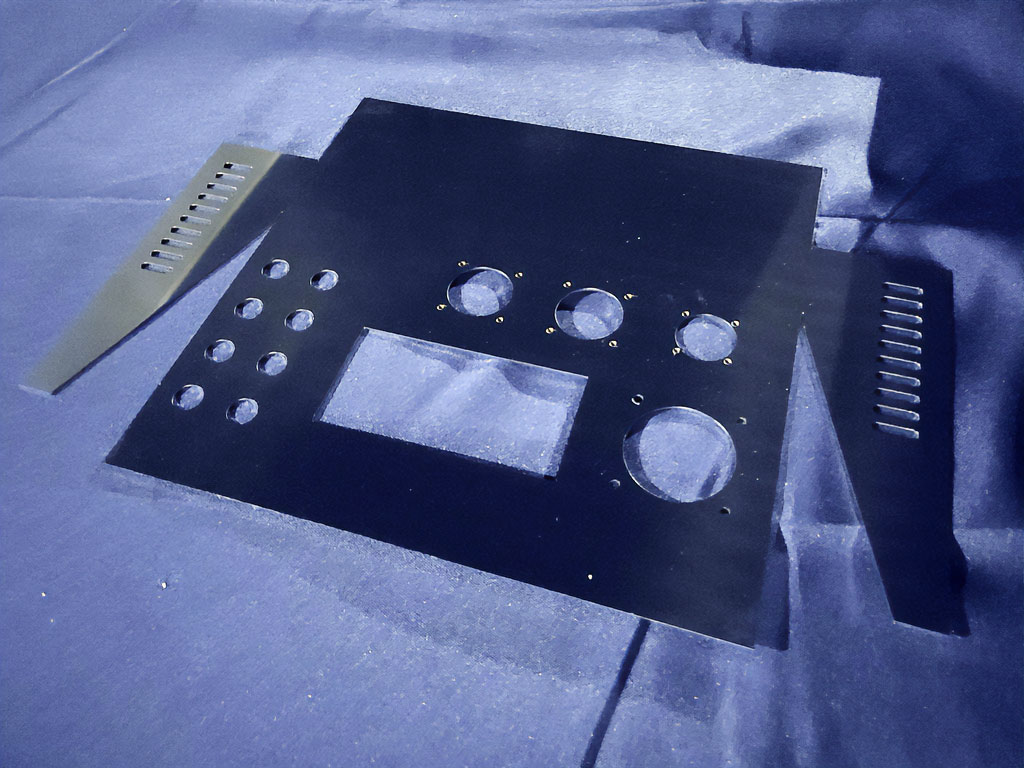 外側研磨操作盤パネルの製作過程 1